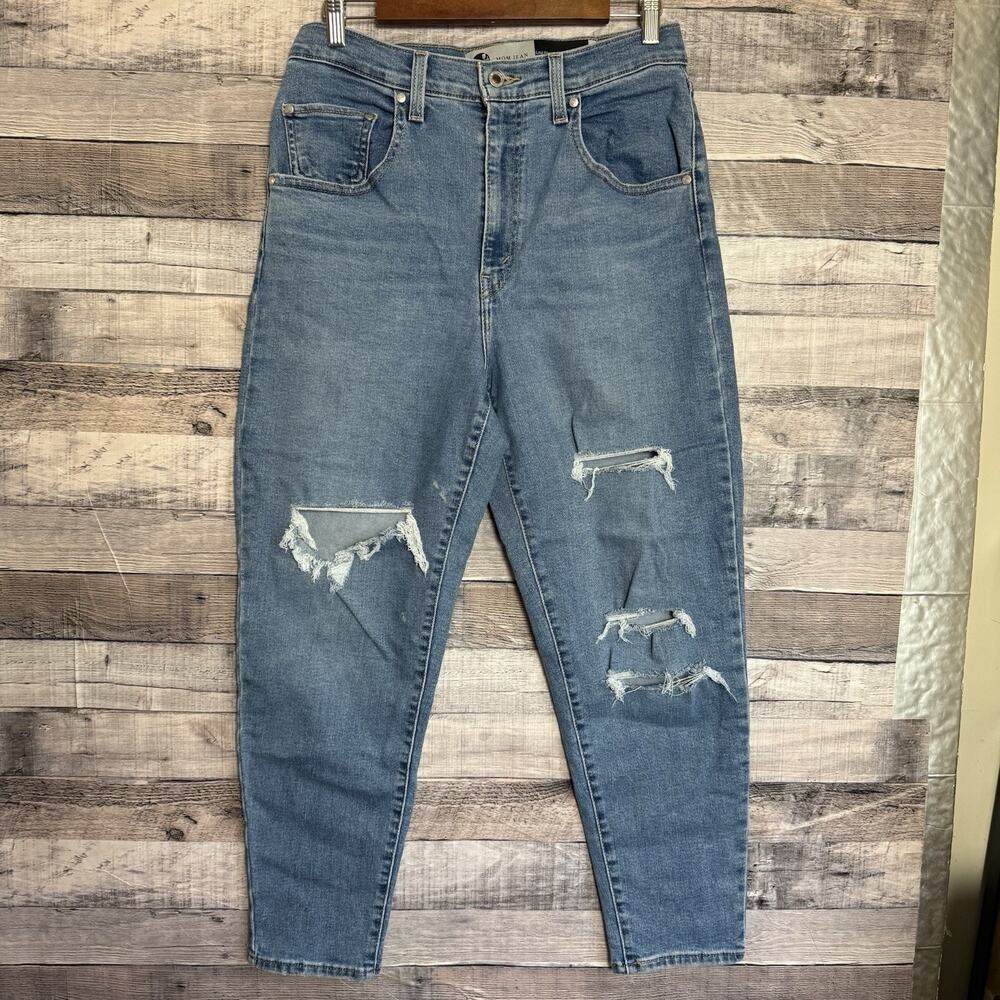 Levi's SilverTab Mom Jeans Light Wash Tapered Leg Denim Size 30
